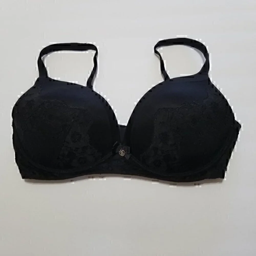 Victoria's Secret No-Wire Lace Bra Size 34D